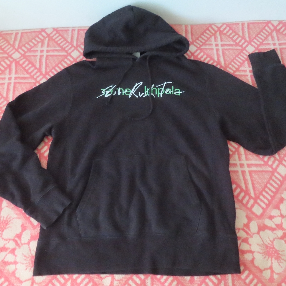 21 22 Tame Impala Kevin Parker Black Hoodie Sweatshirt Slow Rush Tour L